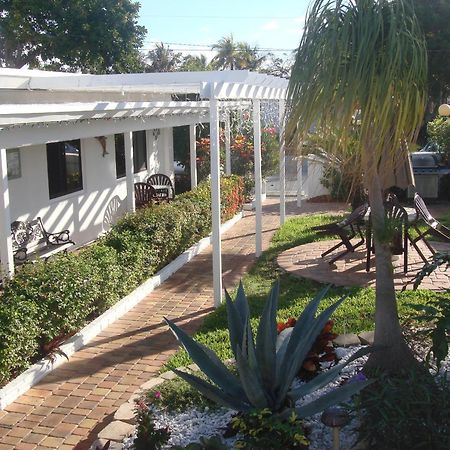 Breakaway Inn Guest House Lauderdale-by-the-Sea Exterior photo