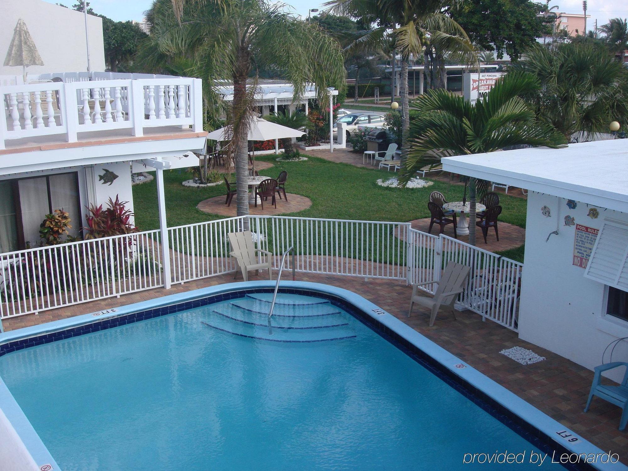Breakaway Inn Guest House Lauderdale-by-the-Sea Exterior photo
