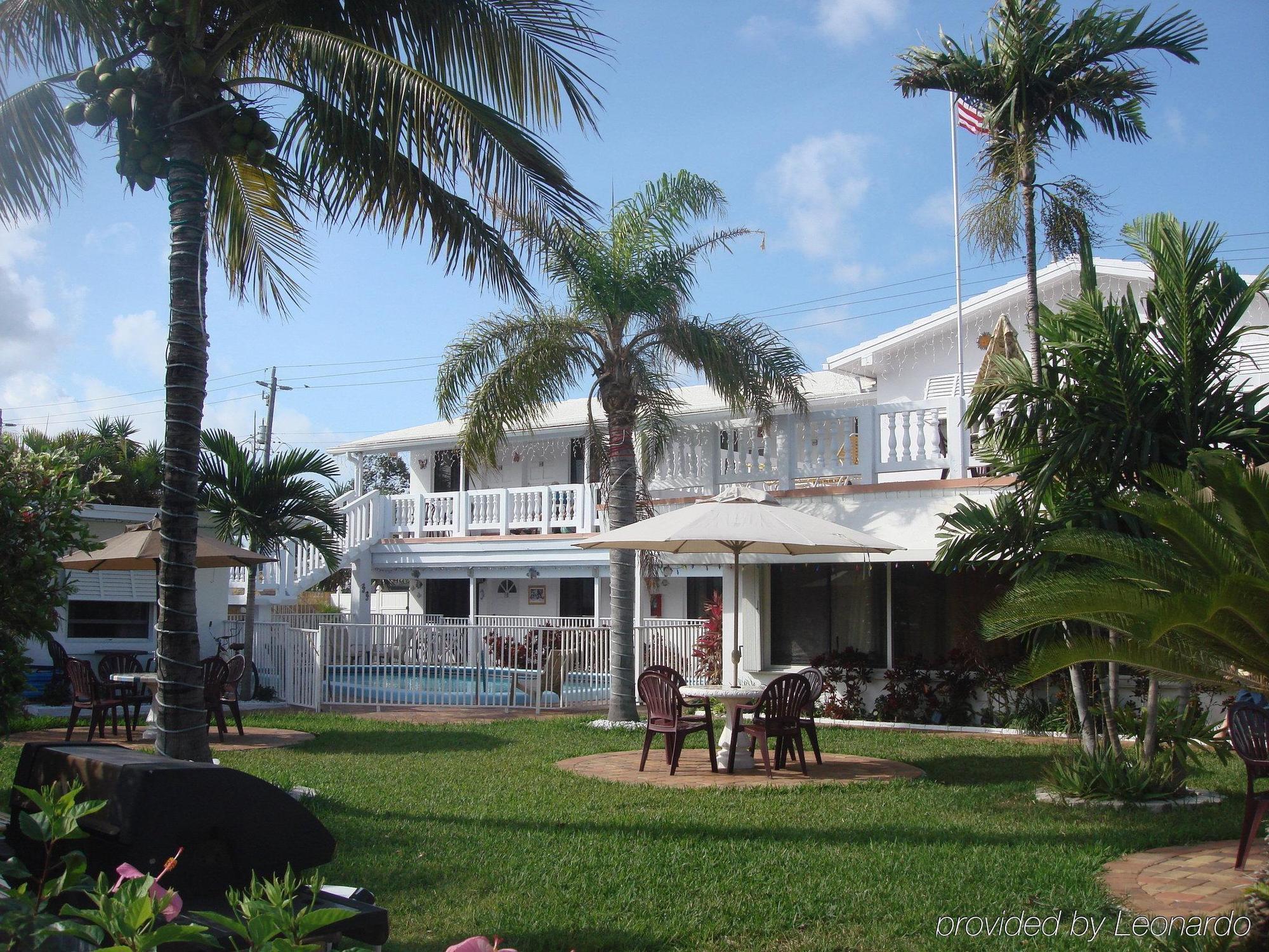 Breakaway Inn Guest House Lauderdale-by-the-Sea Exterior photo
